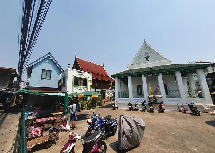Kinn Stay50 Bed & Breakfast 3*